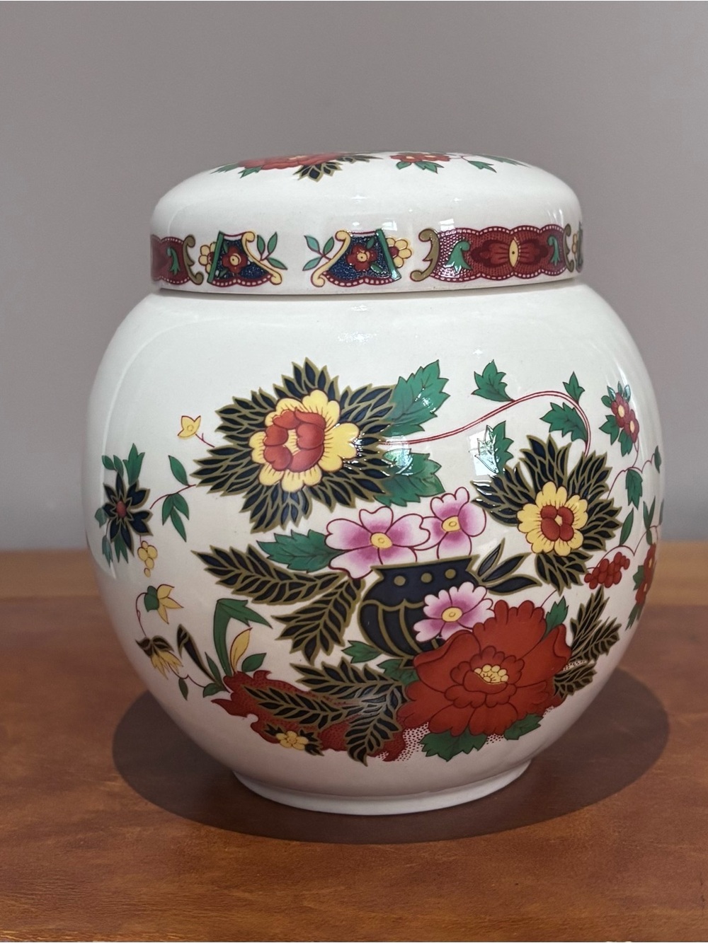 Vintage Sadler Ginger rare Ceramic Jar